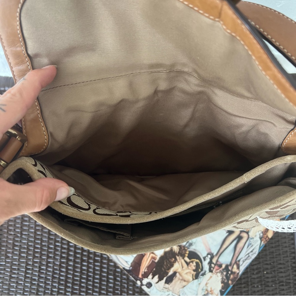 Y2K Coach Rare Signature Soho Suede Purse ๐ค - Picture 8 of 10